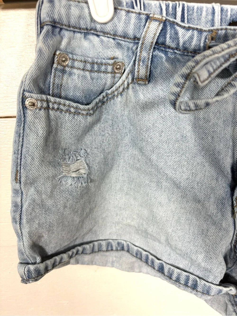 Rewash Womens 1/25 Light Wash Distressed Denim Shorts Tie Waist Cuffed